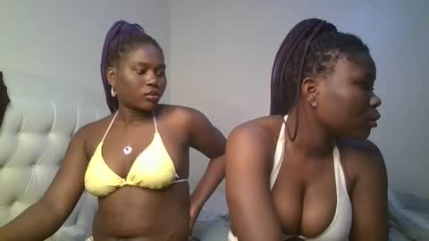 Snapshot of royal_goddes chatting on 09/14/25, 12:10 goddes online show from 09/14/25, 12:10