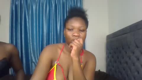 Snapshot of royal_goddes chatting on 10/05/25, 01:20 goddes online show from 10/05/25, 01:20