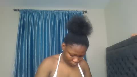 Snapshot of royal_goddes chatting on 10/06/25, 06:00 goddes online show from 10/06/25, 06:00