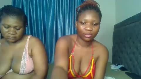 Snapshot of royal_goddes chatting on 10/18/25, 09:48 goddes online show from 10/18/25, 09:48