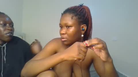 Snapshot of royal_goddes chatting on 10/31/25, 01:45 goddes online show from 10/31/25, 01:45