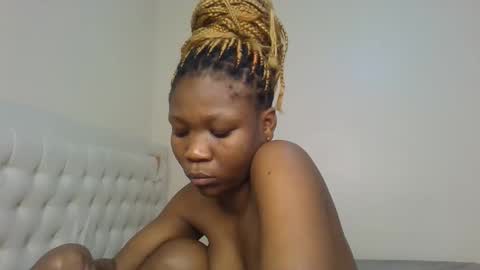 Snapshot of royal_goddes chatting on 11/16/25, 09:59 goddes online show from 11/16/25, 09:59