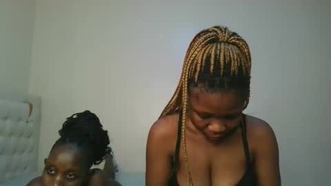 Snapshot of royal_goddes chatting on 11/27/25, 11:51 goddes online show from 11/27/25, 11:51