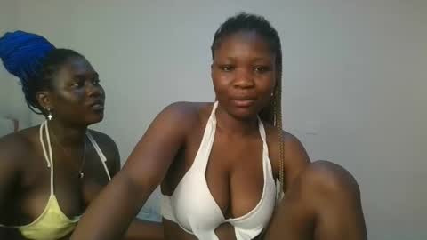 Snapshot of royal_goddes chatting on 11/30/25, 12:53 goddes online show from 11/30/25, 12:53