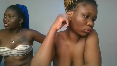 Snapshot of royal_goddes chatting on 12/04/25, 12:36 goddes online show from 12/04/25, 12:36