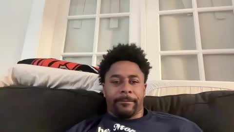 Snapshot of royal_sf chatting on 01/27/25, 07:46 Royal SF online show from 01/27/25, 07:46