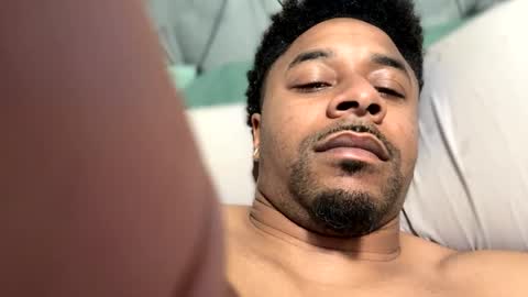 Snapshot of royal_sf chatting on 02/20/25, 04:25 Royal SF online show from 02/20/25, 04:25