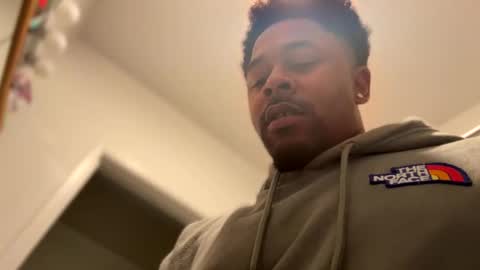 Snapshot of royal_sf chatting on 02/22/25, 06:41 Royal SF online show from 02/22/25, 06:41