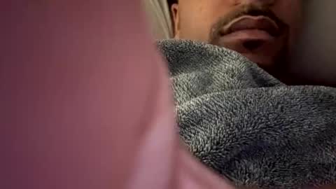 Snapshot of royal_sf chatting on 02/23/25, 06:23 Royal SF online show from 02/23/25, 06:23