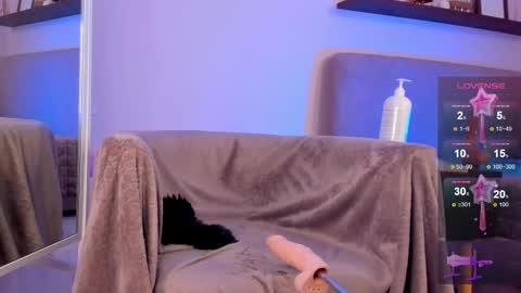 Snapshot of royce_ghost chatting on 02/22/25, 01:13 AnikaIm so hot that Ive already burned myself do you want me to set you on fire too online show from 02/22/25, 01:13