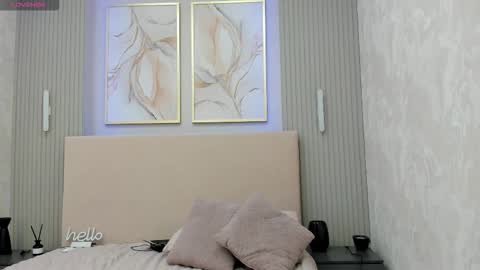 Snapshot of royce_ghost chatting on 10/22/25, 05:30 AnikaIm so hot that Ive already burned myself do you want me to set you on fire too online show from 10/22/25, 05:30