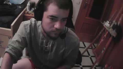 Snapshot of royer04 chatting on 10/12/25, 08:52 royer04 online show from 10/12/25, 08:52