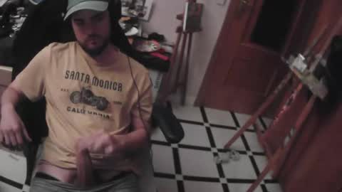 Snapshot of royer04 chatting on 10/18/25, 11:05 royer04 online show from 10/18/25, 11:05