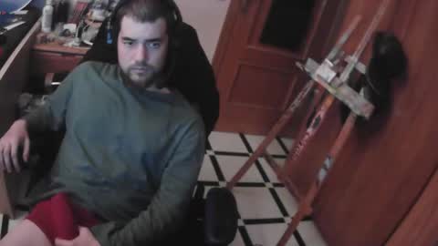 Snapshot of royer04 chatting on 11/13/25, 05:34 royer04 online show from 11/13/25, 05:34