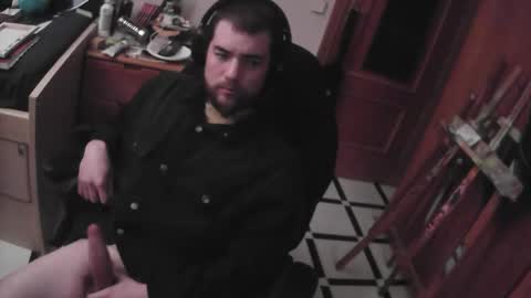 Snapshot of royer04 chatting on 12/14/25, 10:47 royer04 online show from 12/14/25, 10:47