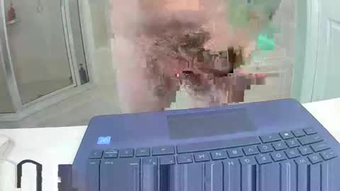 Snapshot of royer8650 chatting on 05/16/26, 07:56 Lookingaround online show from 05/16/26, 07:56