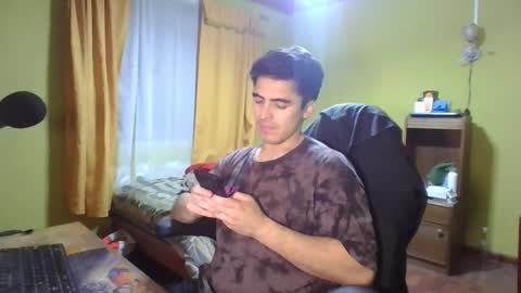 Snapshot of rpaulo25 chatting on 02/11/25, 02:35 rpaulo25 online show from 02/11/25, 02:35