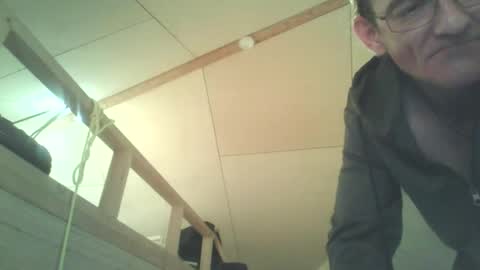 rpellet2 online show from 11/25/25, 05:29