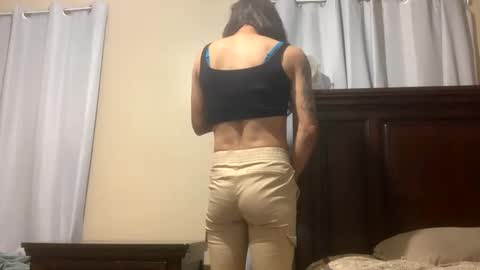 Snapshot of rrod2147 chatting on 09/11/25, 01:17 rrod2147 online show from 09/11/25, 01:17