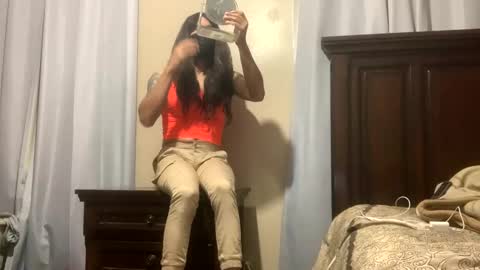 Snapshot of rrod2147 chatting on 10/23/25, 01:27 rrod2147 online show from 10/23/25, 01:27