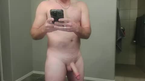 Snapshot of rshaw2891 chatting on 12/17/25, 03:01 rshaw2891 online show from 12/17/25, 03:01