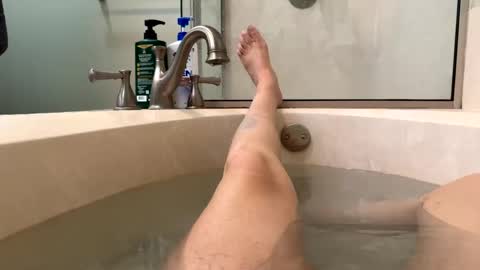 Snapshot of rsxxx130 chatting on 01/12/25, 01:32 ireneTxCD online show from 01/12/25, 01:32