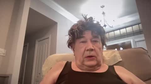 Snapshot of rsxxx130 chatting on 01/17/25, 06:12 ireneTxCD online show from 01/17/25, 06:12