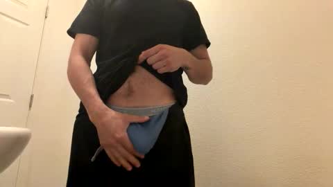 Snapshot of rubenzaragosa09 chatting on 05/17/26, 01:03 rubenzaragosa09 online show from 05/17/26, 01:03