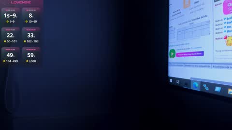 Snapshot of rubi_foox chatting on 12/13/25, 09:42 Karol michell online show from 12/13/25, 09:42