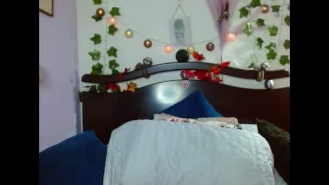 Snapshot of rubi_fox82 chatting on 12/14/24, 05:07 online show from 12/14/24, 05:07