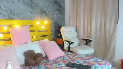 Snapshot of rubi_lovee chatting on 02/11/25, 03:08 Rubi online show from 02/11/25, 03:08