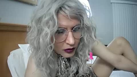 Snapshot of rubilopes chatting on 02/20/25, 01:36 Rubi online show from 02/20/25, 01:36