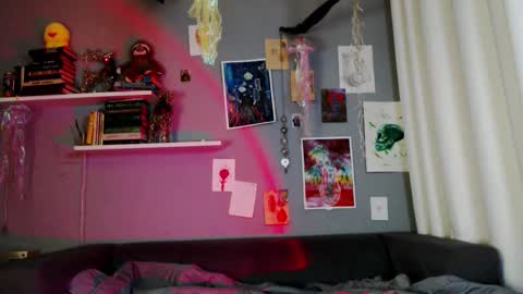 Rubi online show from 12/17/25, 06:14