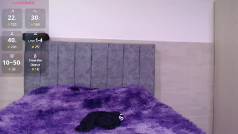 Ruby and Vanie online show from 12/21/25, 07:43