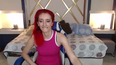 ruby_your_milf online show from 02/12/25, 12:05