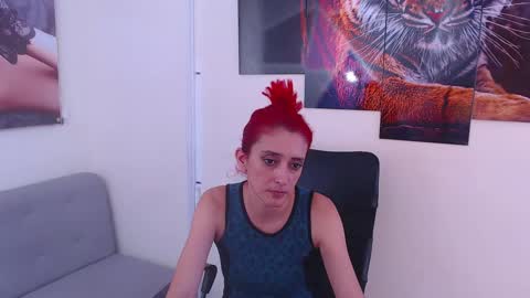 ruby_your_milf online show from 02/18/25, 09:32
