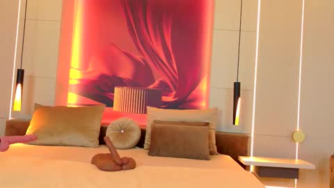 Snapshot of rubyluxee chatting on 09/11/25, 04:45 Ruby Luxe online show from 09/11/25, 04:45