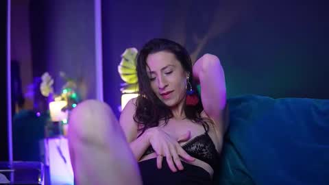 Snapshot of rubyrya chatting on 11/06/25, 11:48 Ruby online show from 11/06/25, 11:48