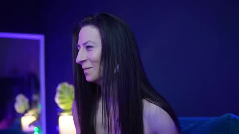 Snapshot of rubyrya chatting on 11/17/25, 10:37 Ruby online show from 11/17/25, 10:37