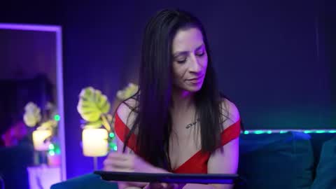 Snapshot of rubyrya chatting on 11/19/25, 10:32 Ruby online show from 11/19/25, 10:32