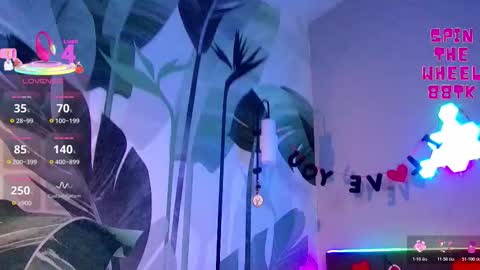 Snapshot of rubyvalen chatting on 02/14/26, 01:02 Ruby online show from 02/14/26, 01:02