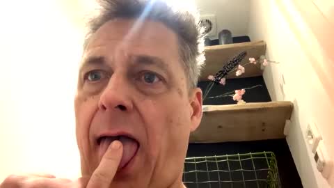 Snapshot of rudeski chatting on 01/01/25, 12:00 rudeski online show from 01/01/25, 12:00