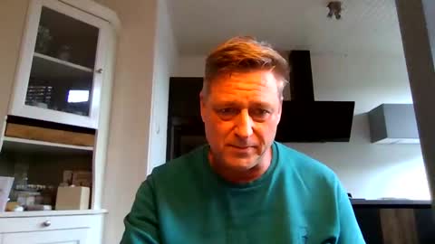 Snapshot of rudeski chatting on 10/28/25, 02:42 rudeski online show from 10/28/25, 02:42