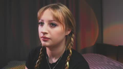 Mila online show from 04/03/26, 05:00