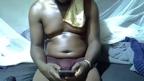 Snapshot of ruffbwoy chatting on 02/14/26, 02:08 Jayden online show from 02/14/26, 02:08