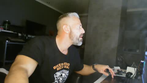 Chico que rico Caliente online show from 12/31/24, 06:13