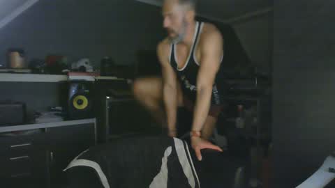 Chico que rico Caliente online show from 01/19/25, 03:53