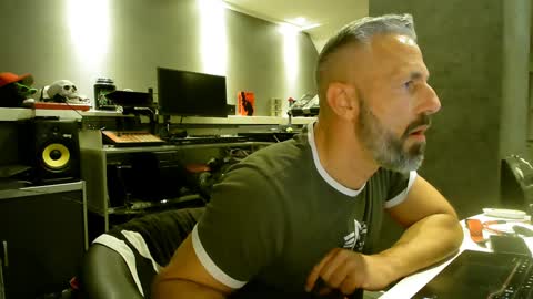 Chico que rico Caliente online show from 02/07/25, 06:35