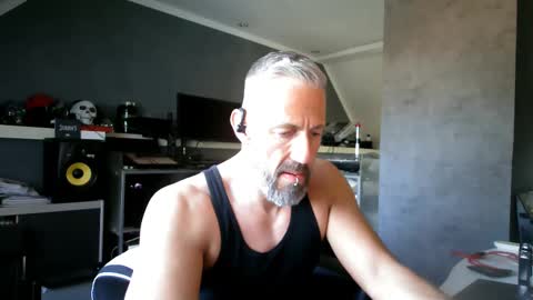 Chico que rico Caliente online show from 03/08/25, 08:33