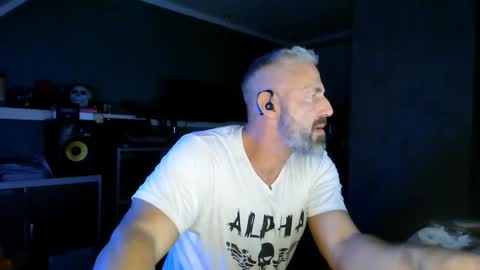 Chico que rico Caliente online show from 09/09/25, 12:21